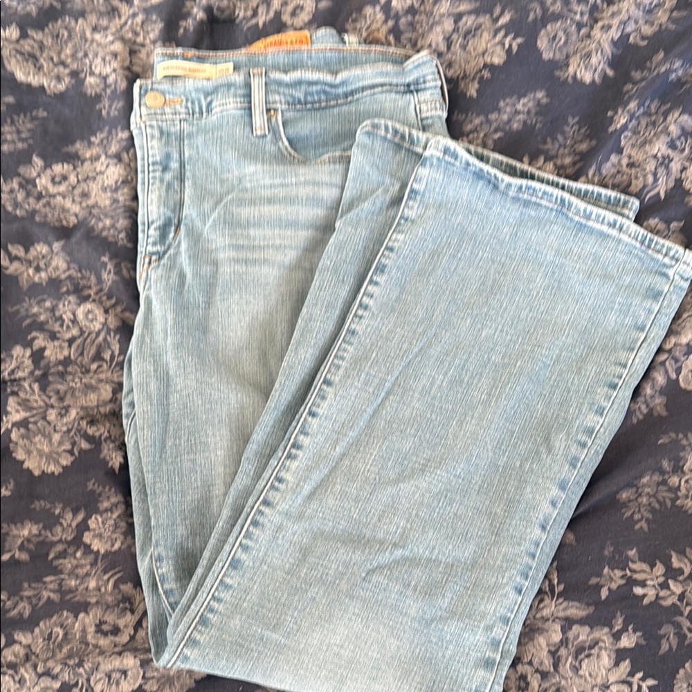 Levi’s Shaping Bootcut Women's Jeans size 18